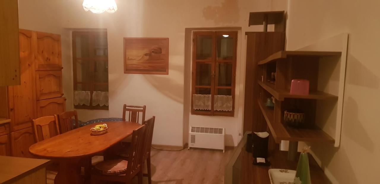 Apartman Namesti 2 Горні-Блатна Екстер'єр фото